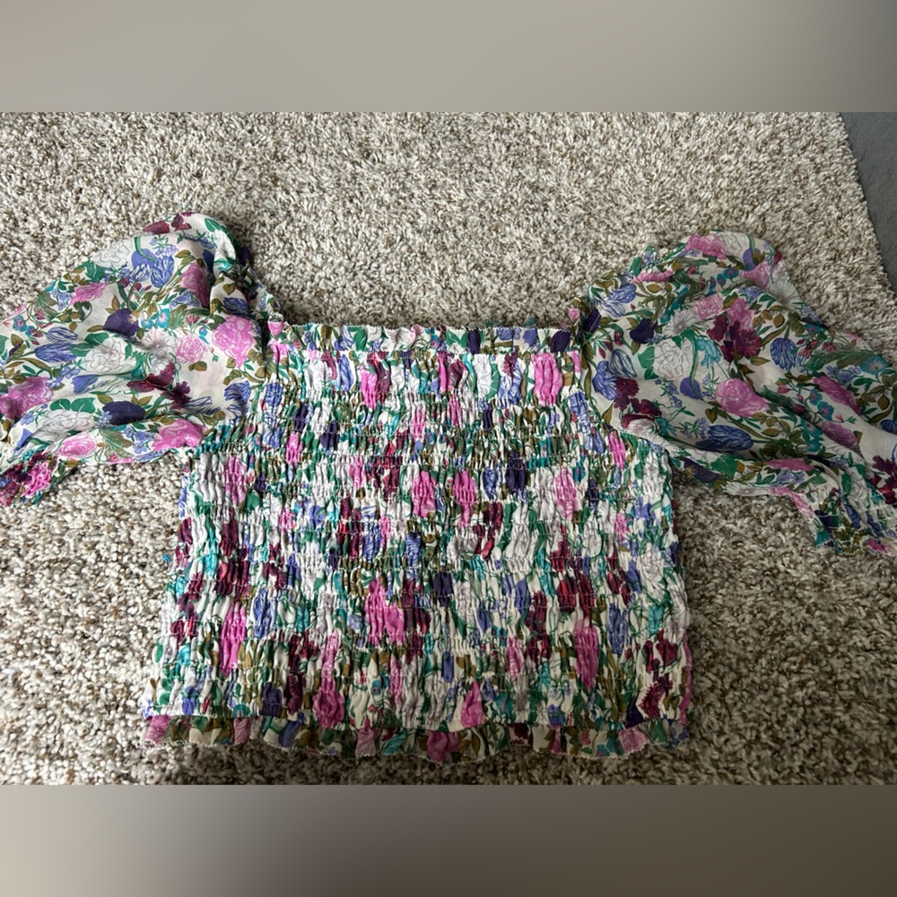 ASTR off shoulder floral top size Large WORN ONCE